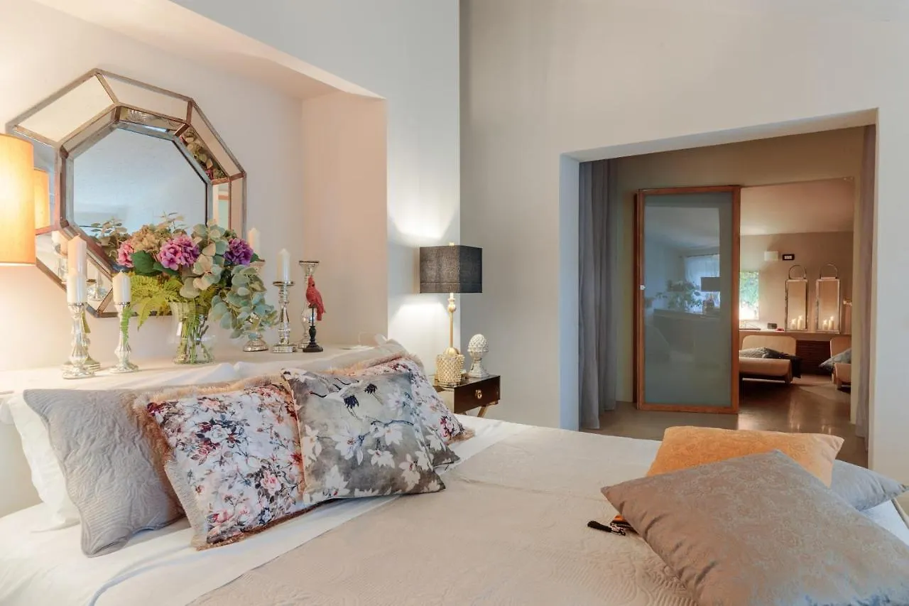 Lose The World. Find Yourself. Villa Duemani, 8 Bedrooms, Panoramic Pool & Spa 卡潘诺里