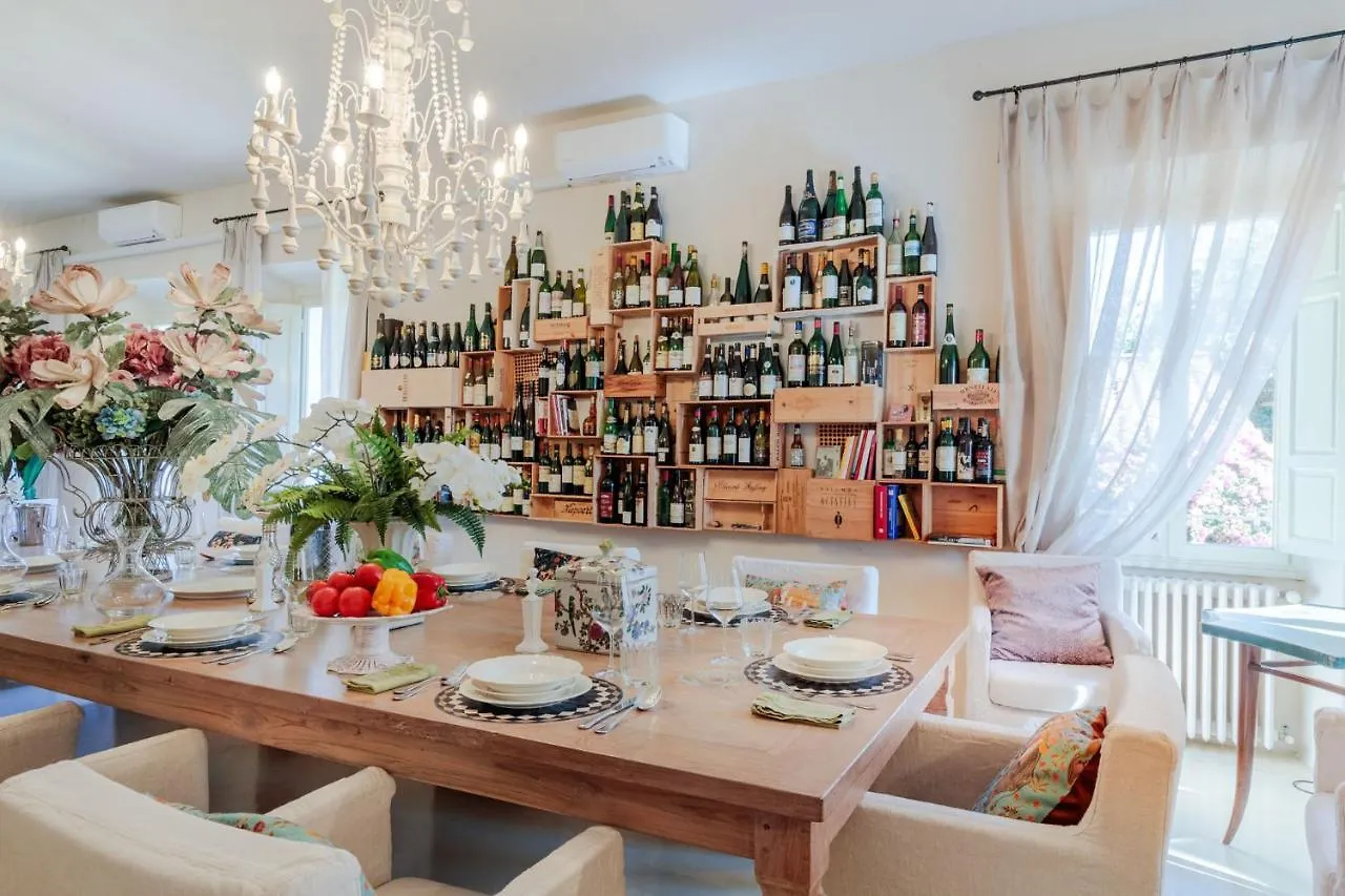Lose The World. Find Yourself. Villa Duemani, 8 Bedrooms, Panoramic Pool & Spa 卡潘诺里