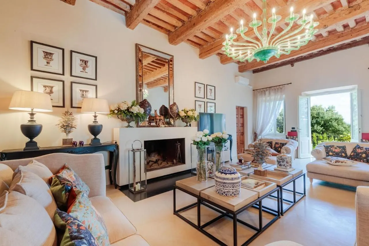 Lose The World. Find Yourself. Villa Duemani, 8 Bedrooms, Panoramic Pool & Spa 卡潘诺里