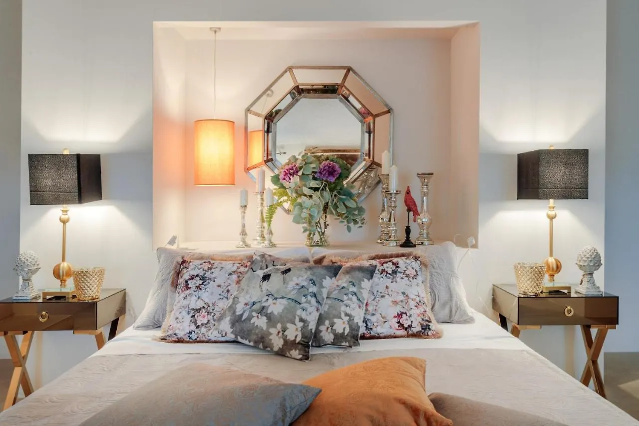 Lose The World. Find Yourself. Villa Duemani, 8 Bedrooms, Panoramic Pool & Spa Capannori 0*,  Italy