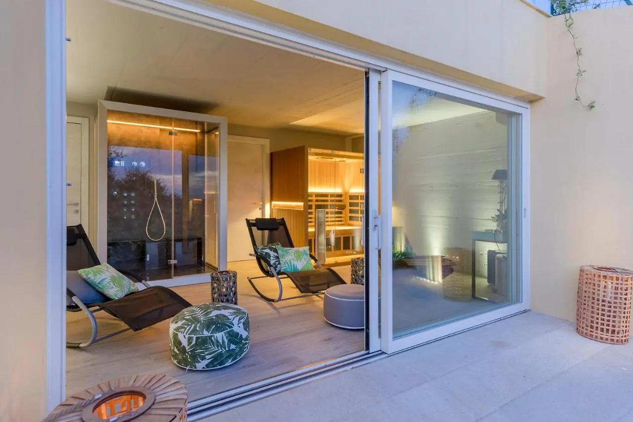 Lose The World. Find Yourself. Villa Duemani, 8 Bedrooms, Panoramic Pool & Spa Capannori 0*,